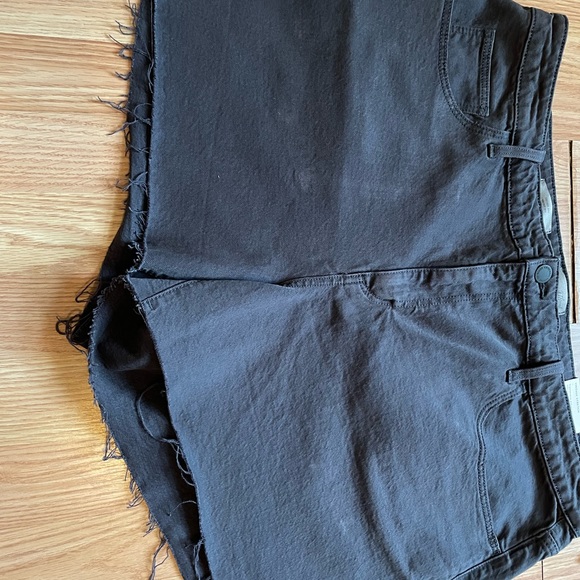NWT Universal Threads Shorts - Picture 8 of 11